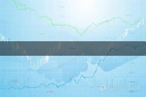 股票开户配资 张天爱：从龙套到时尚焦点，性感里藏着的成长力量